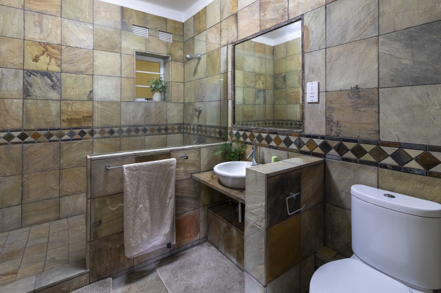 5 Bedroom Property for Sale in West Beach Eastern Cape